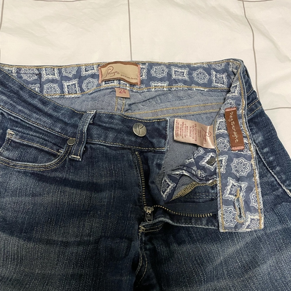 Paige size 24 straight jeans